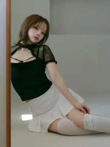 ANDMARY 앤드 마리 Taylor 세트 탑 BLACK