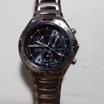 CITIZEN Eco-Drive 손목시계 크로노그래프 새상품급입니다.