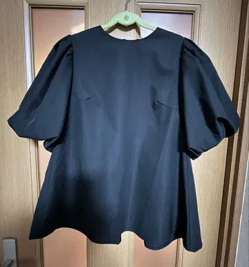 @reeechan419 콜라보 백 티어드 벌룬 슬리브 블라우스