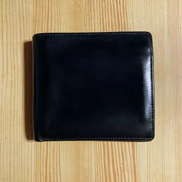 화이트 하우스 콕스 두겹 지갑