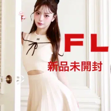 미개봉 새상품 다리치 허리 오픈 스트링 니트 미니 원피스 FL