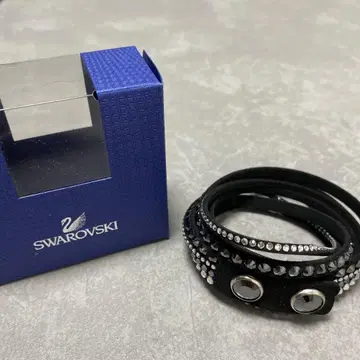 스와로브스키 블랙 랩 팔찌 5021032