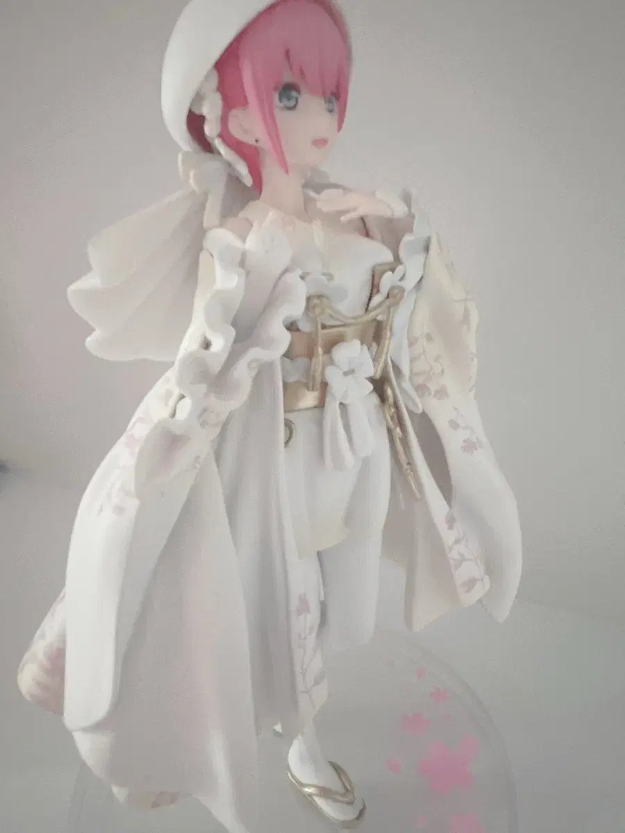Nakano Ichika Shiromuku
