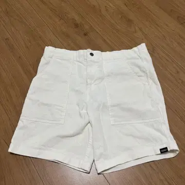 반스 화이트 숏 팬츠 코듀로이
