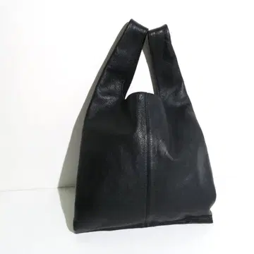BEAMS 2WAY 가죽 토트백 정가 16,500엔 블랙