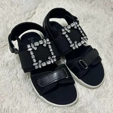 비쥬 버클 스포츠 샌들 블랙 23cm 통굽 경량 벨크로