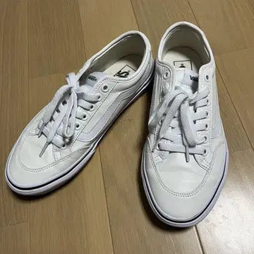 반스 화이트 스니커즈 25cm