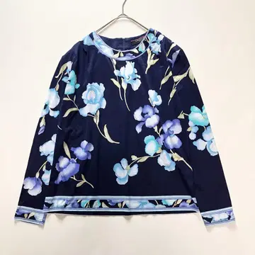 새상품급 레오나르 티셔츠 꽃무늬 트림 M