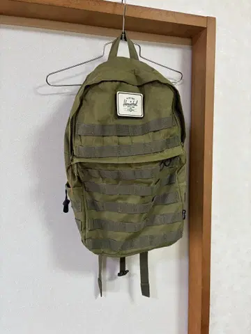 빔즈 별주 Herschel BEAMS 카키 럭색/백팩 밀리터리