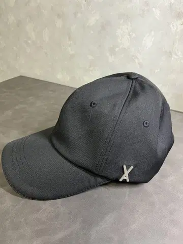 VARZAR 639 공식 상품 바자르 블랙 캡 실버 스터드