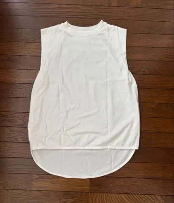 아무우 ANGELINA ANGELINA 크루넥 백 로고 탱크탑