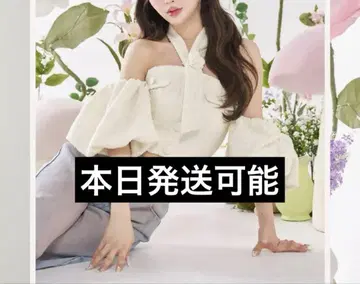 Darich 다리치 홀터넥 오프숄더 트위드 상의 WHT