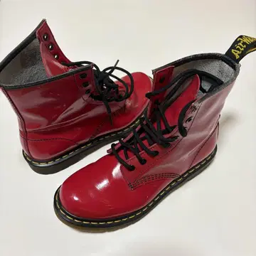 Dr.Martens 닥터마틴 레드 에나멜 부츠 8홀