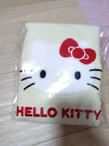 훼미리마트 한정판 헬로키티 복조리 토트백 빨간색