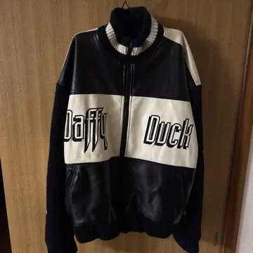 더피 덕의 아우터