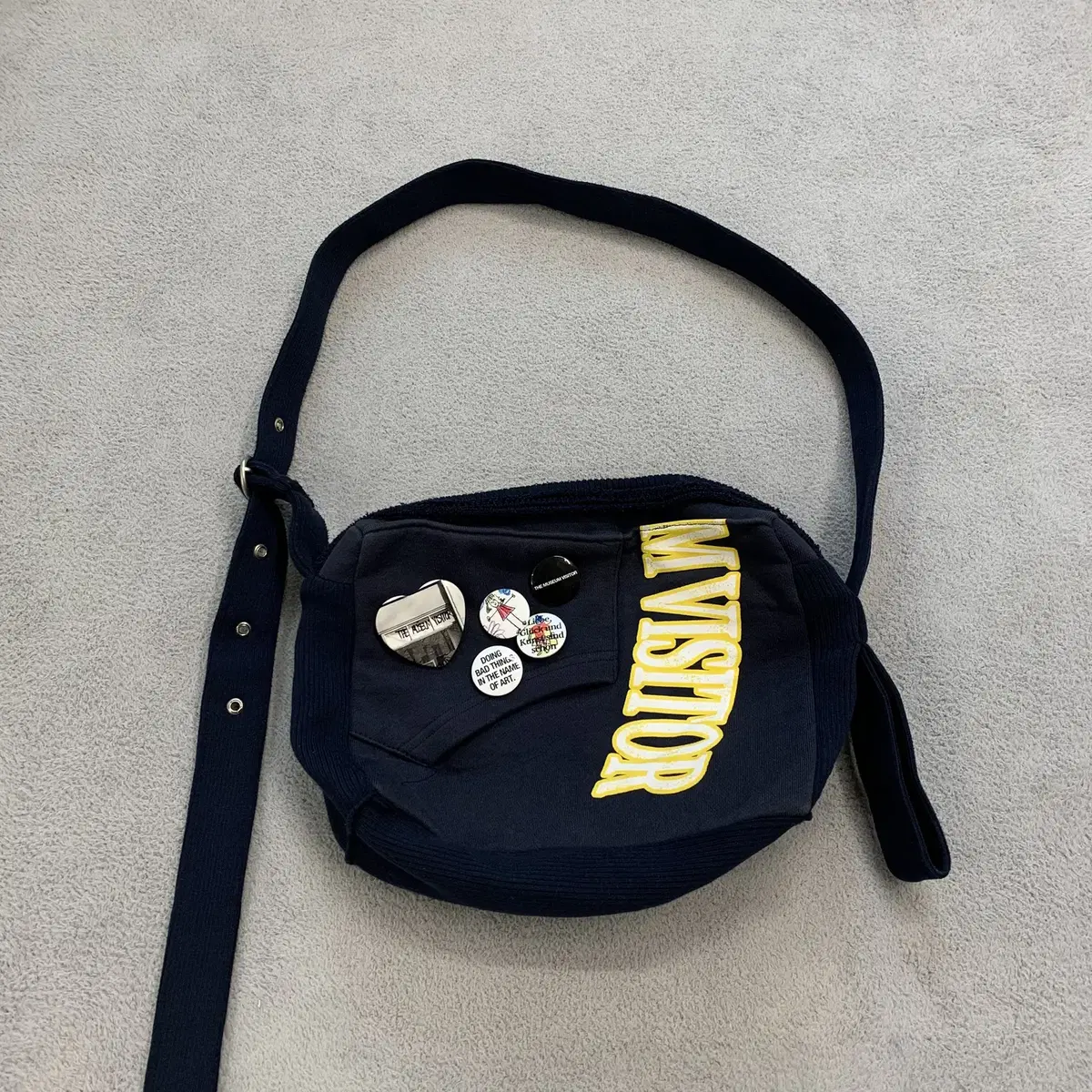 ショルダーバッグ・ポシェット THE MUSEUM VISITOR TMV X DEINET HEART STAR DUFFLEBAG TF5D217 THE MUSEUM VISITOR | 더뮤지엄비지터 The Museum Visitor Bag