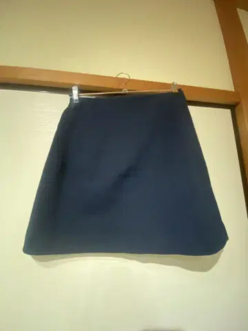 코스 네이비 타이트 스커트