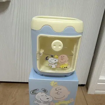 스누피 펜 스탠드 가슴