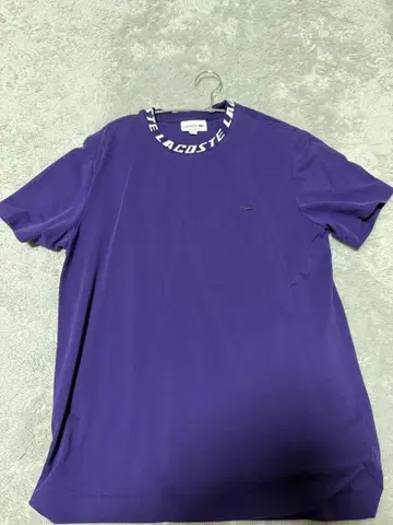 라코스테 보라색 티셔츠