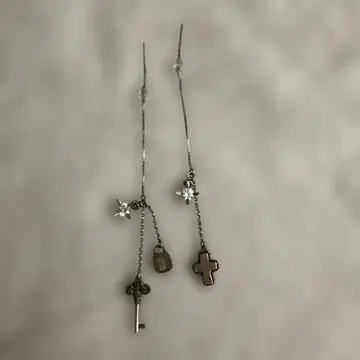 e.m. 비대칭 체인 귀걸이