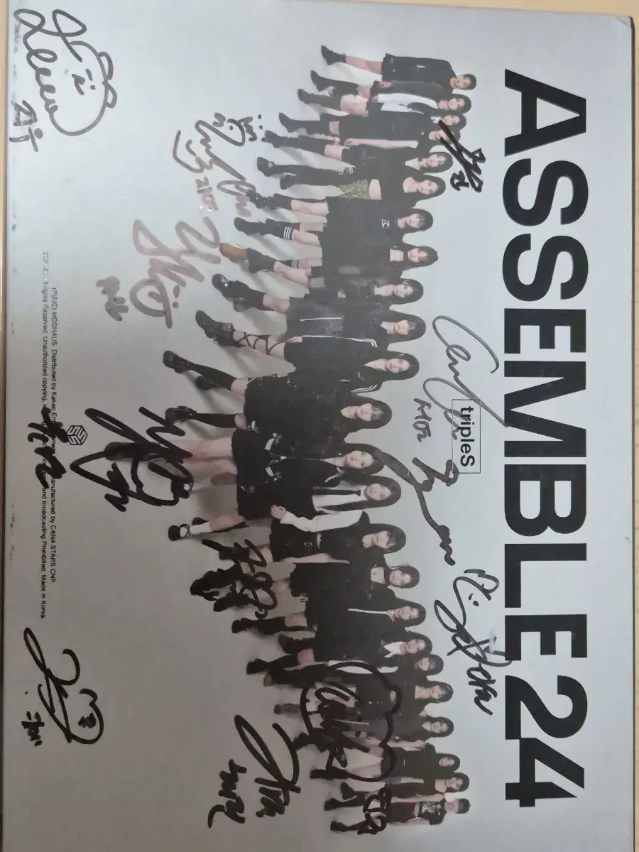 triples Assemble24 full group signed album wts