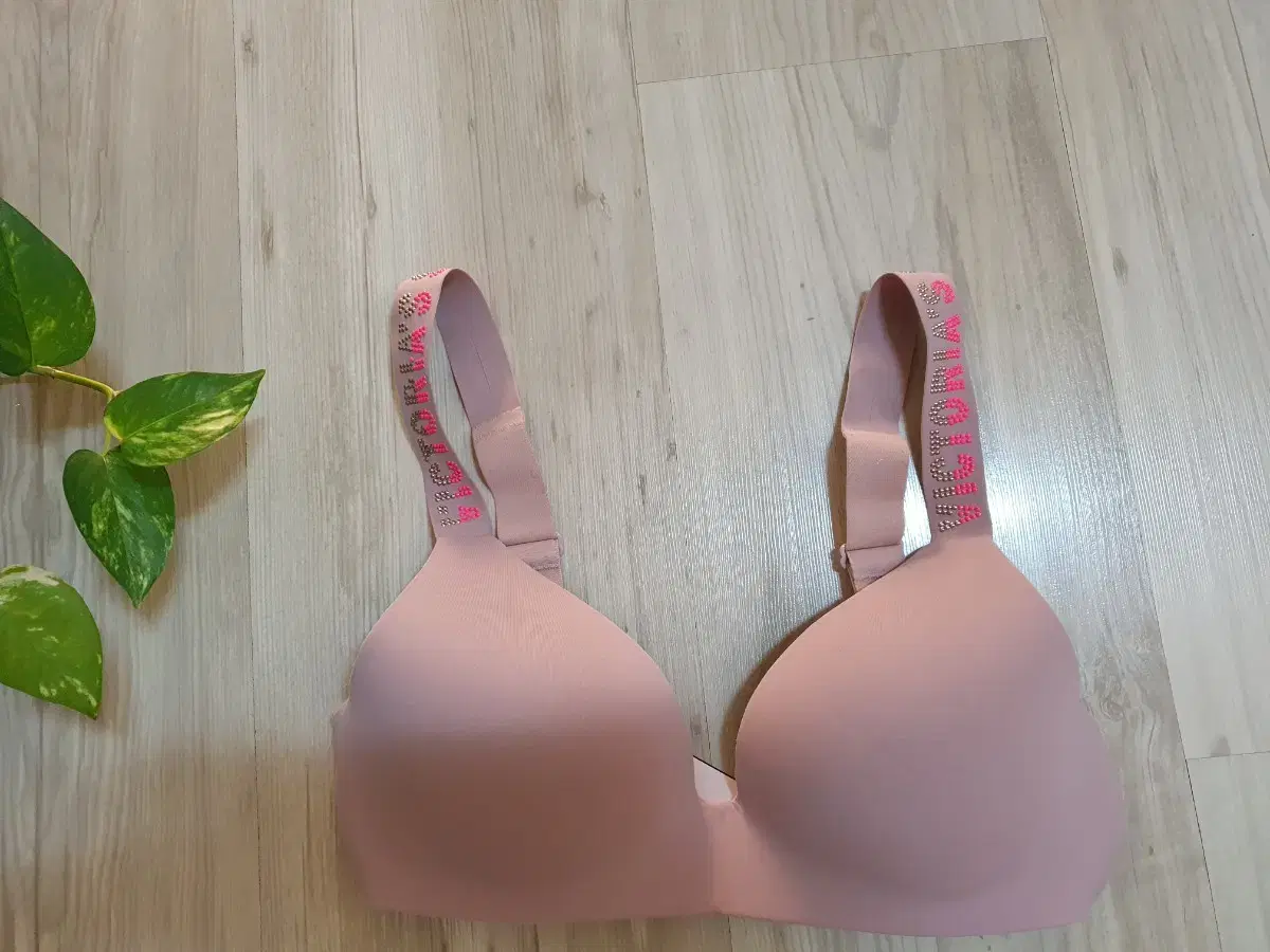 Victoria's Secret No-Wire Bra 32C 75A