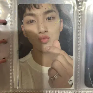seventeen 민규  날리는 꽃잎 seventeen