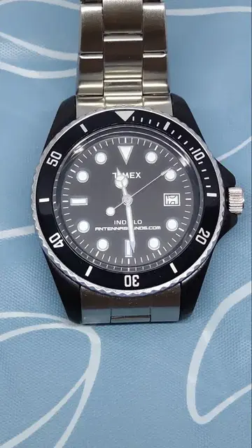 타이맥스 서브마리나 40mm 블랙 작동 중