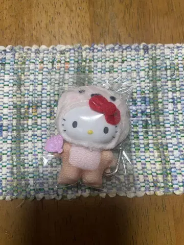 산리오 치비토모 키티