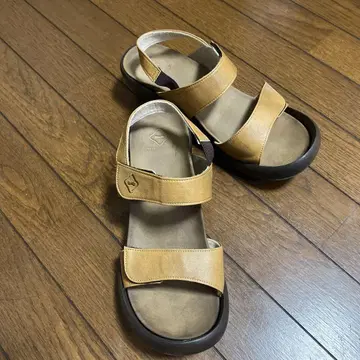 리게타 합성 피혁 샌들
