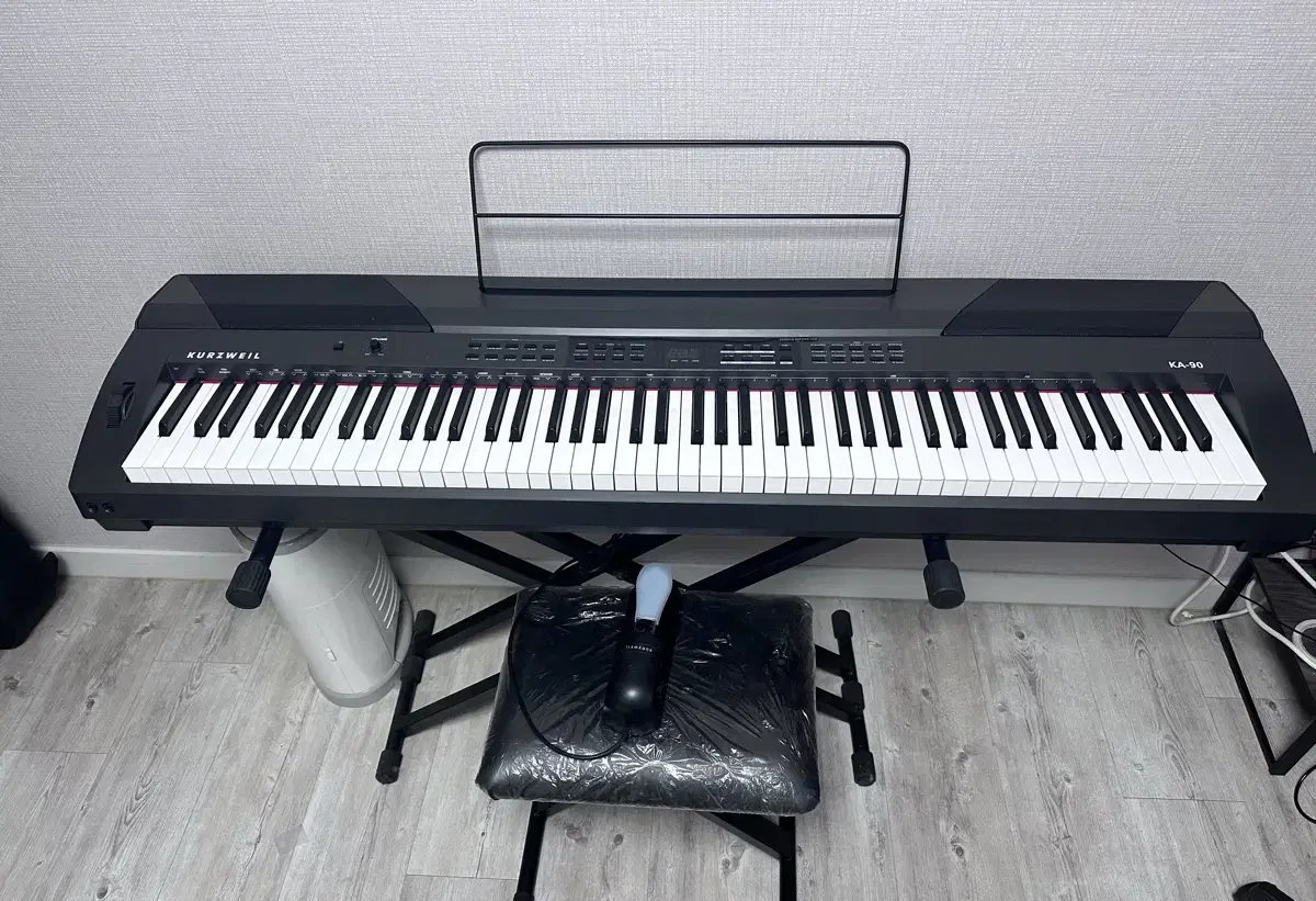 Kurzweil KA-90 Digital Piano (Keyboard)