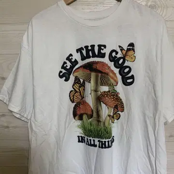매직 매쉬룸 SEE THE GOOD 개구리 나비 티셔츠