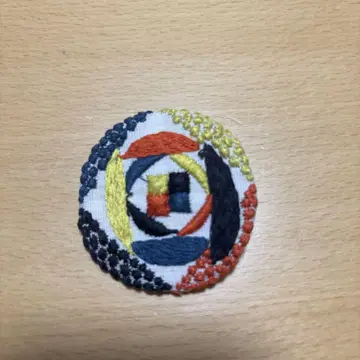 미나 페르호넨 브로치