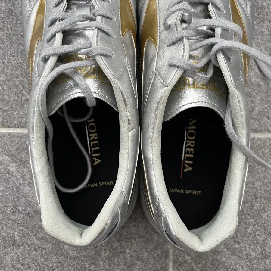 MIZUNO | 미즈노 Mizuno Morelia Sala Japan Futsal Shoes (TF