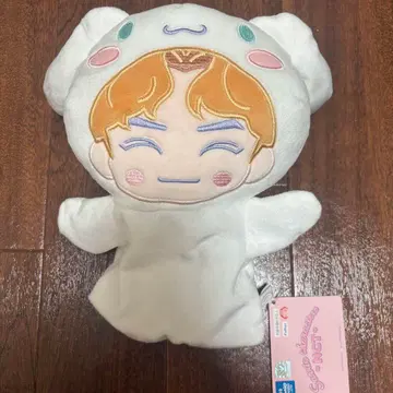 NCT 웨이션 WayV 샤오쥔 산리오 퍼펫