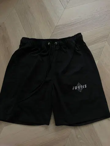 포티스 블랙 숏 팬츠