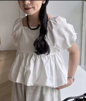 Kastane 마쉬멜로우 블라우스