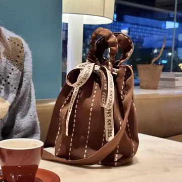 KNT365 숄더백 브라운