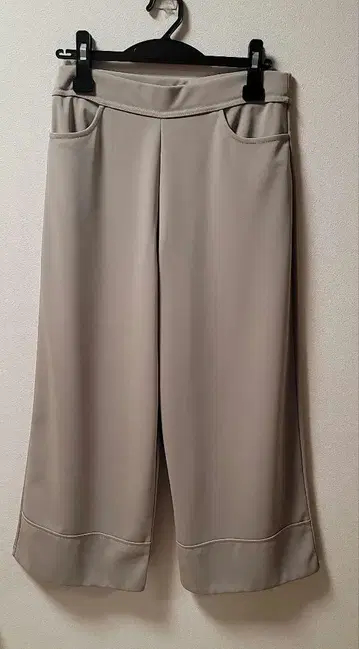 클리셰 베이지 큐롯