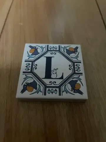 지브리 알파벳 타일 L