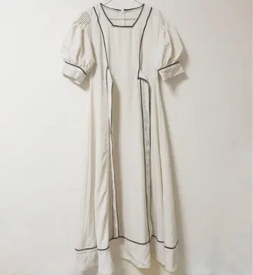 LILY BROWN 컬러 파이핑 롱 원피스