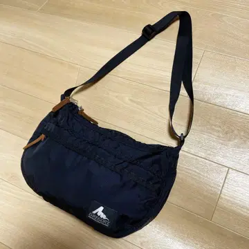 그레고리 숄더백 새들백 S