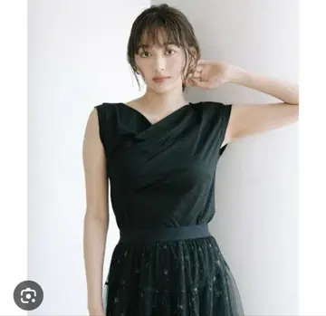 코코딜 COCODEAL 드레이프 디자인 컷 풀오버 블랙