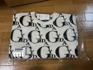 GYDA PATTERN 니트 탑