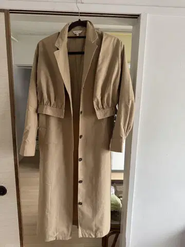 Moussy 베이지 트렌치코트