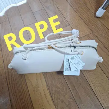 여성용 미사용 새상품 ROPE 아이보리 로프 핸들 숄더백