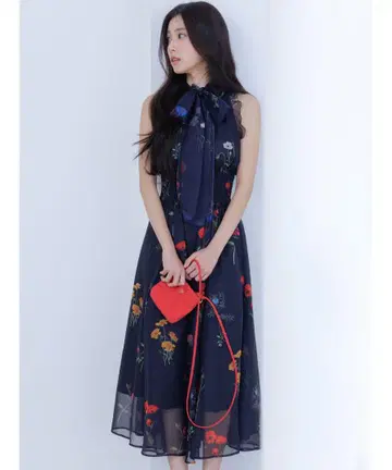 SNIDEL 백 리본 쉬폰 원피스