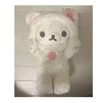 거울 속의 코리락쿠마 봉제 인형