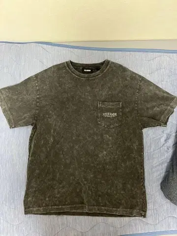 XLARGE 다크 그레이 티셔츠 L