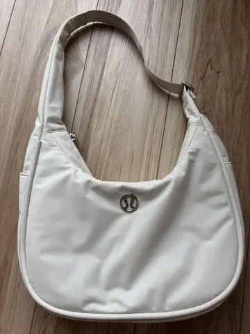 Lululemon 핸드백